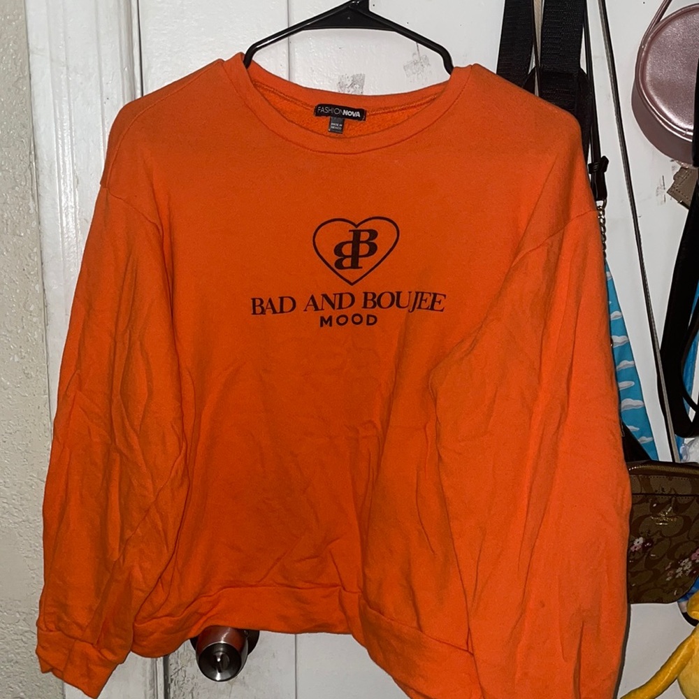 bad & boujee mood crew neck